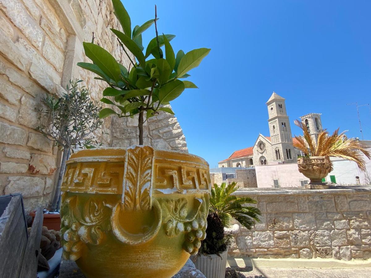 Palazzo Morola XIV Century Apartamento Giovinazzo Exterior foto