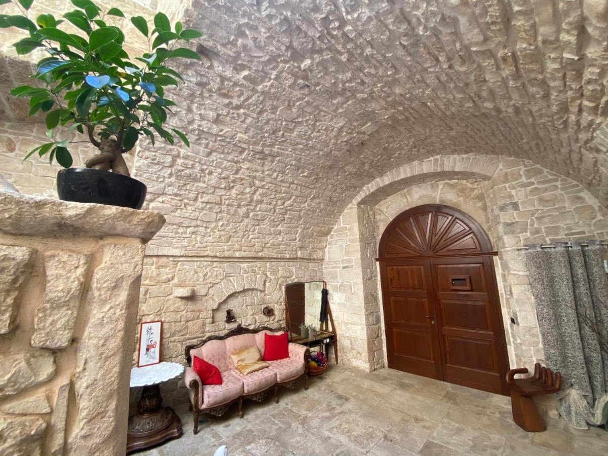 Palazzo Morola XIV Century Apartamento Giovinazzo Exterior foto