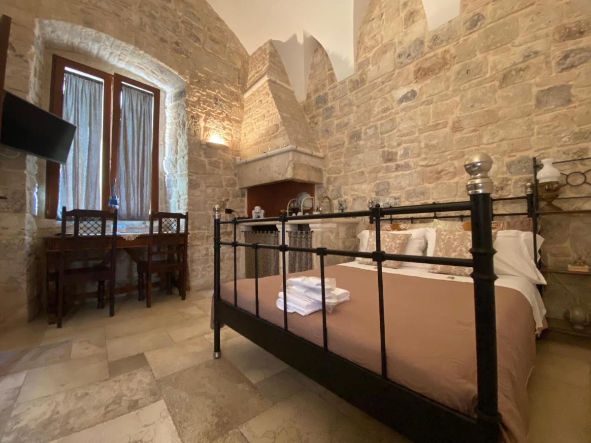 Palazzo Morola XIV Century Apartamento Giovinazzo Exterior foto