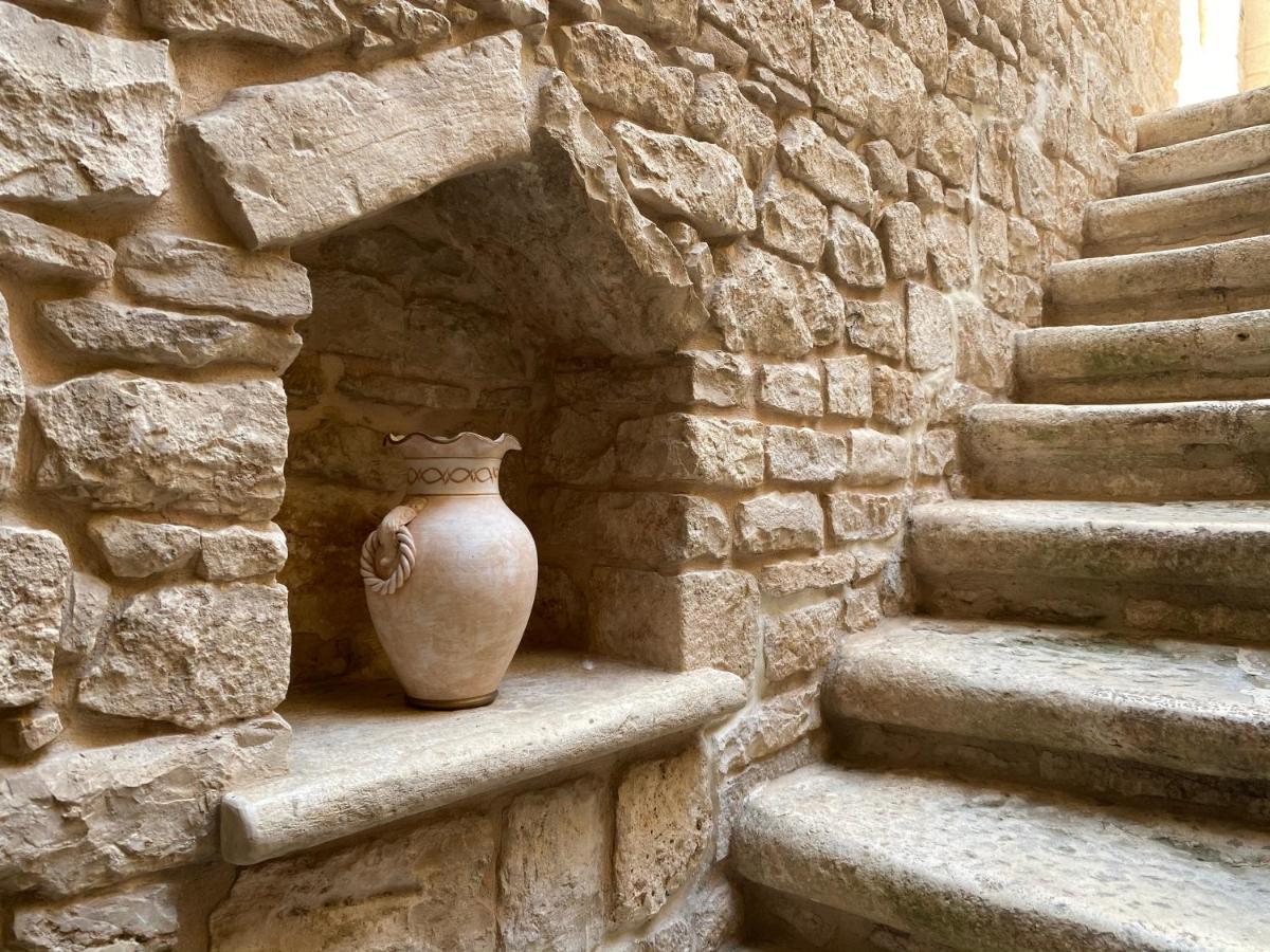 Palazzo Morola XIV Century Apartamento Giovinazzo Exterior foto