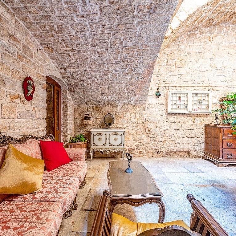 Palazzo Morola XIV Century Apartamento Giovinazzo Exterior foto