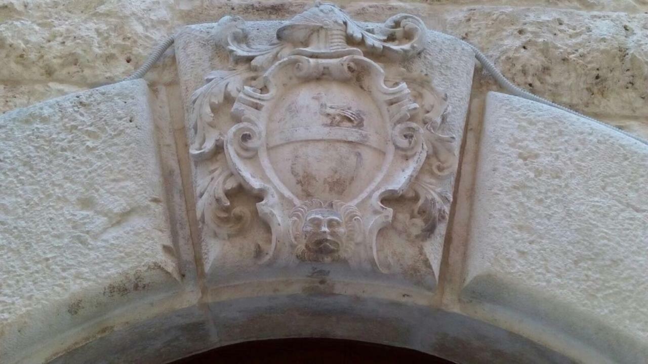 Palazzo Morola XIV Century Apartamento Giovinazzo Exterior foto