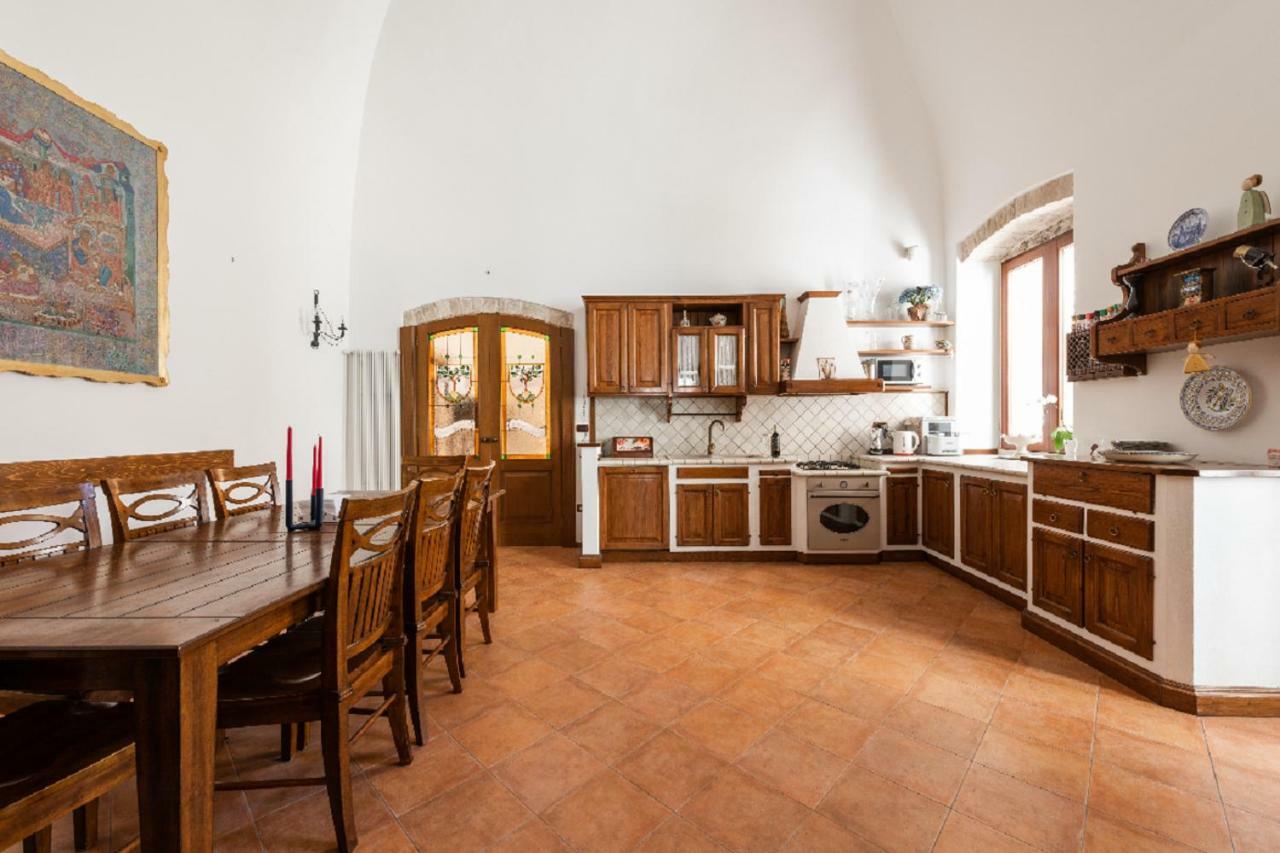 Palazzo Morola XIV Century Apartamento Giovinazzo Exterior foto